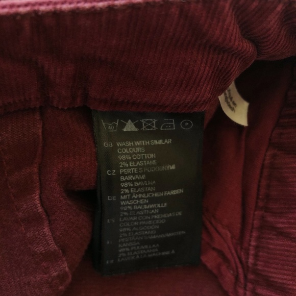 H&M Burgundy Corduroy Mini Skirt - Picture 5 of 5